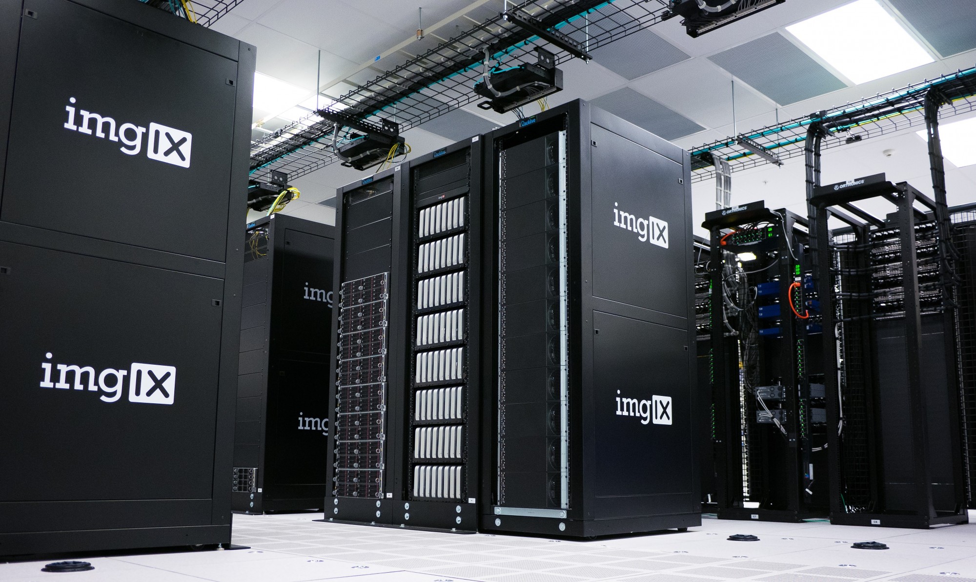 Zo ziet een data-center er van binnen uit